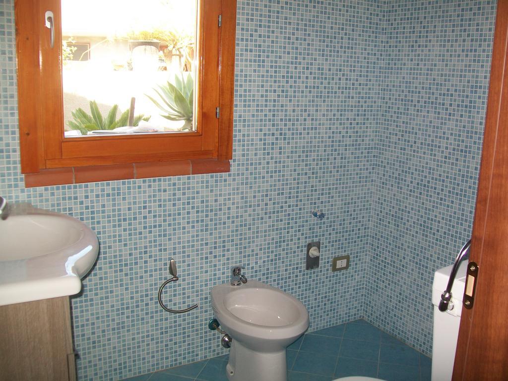 Casa Vacanza Carla Cabras Bagian luar foto